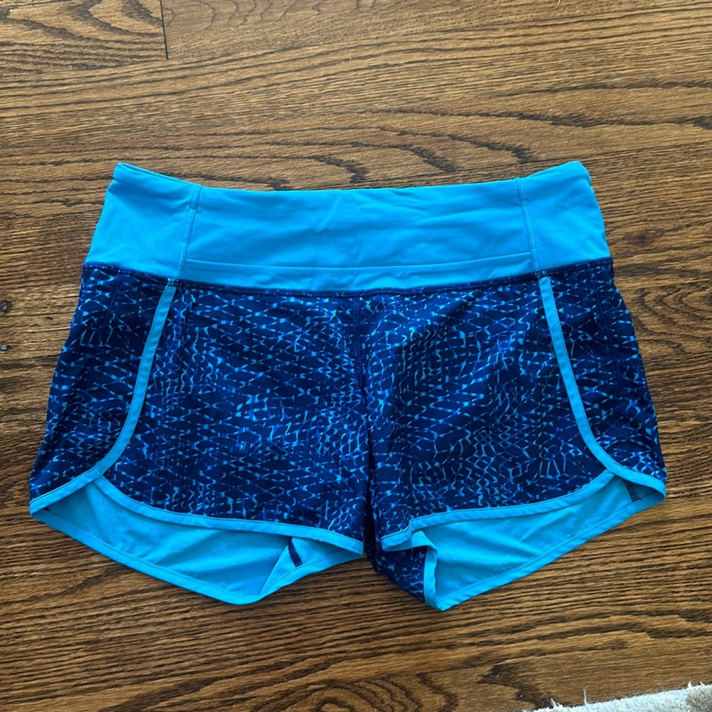 Lululemon size 6 shorts